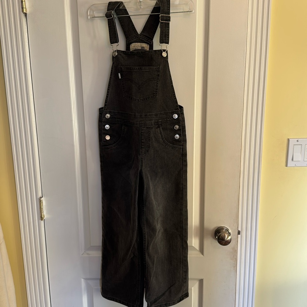 Kid’s Levi washed black/grey bib overalls size 8R